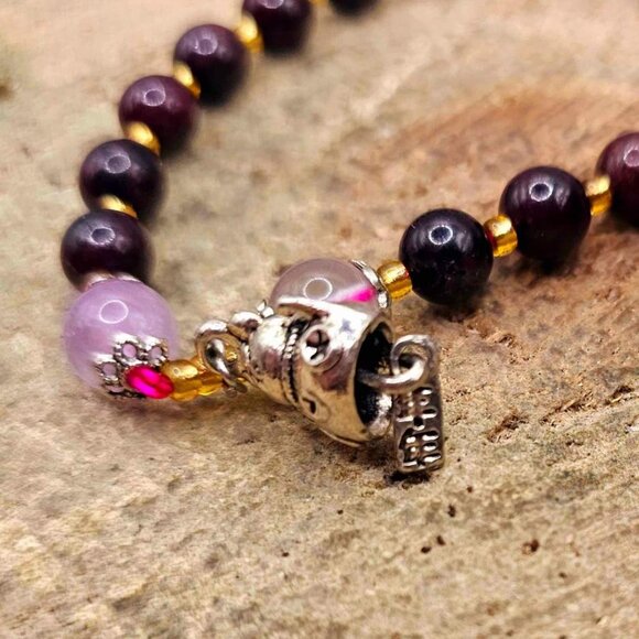 Beautiful Nature Red Garnet Mixed Crystal lucky Cat Charm Bracelet - Picture 7 of 10